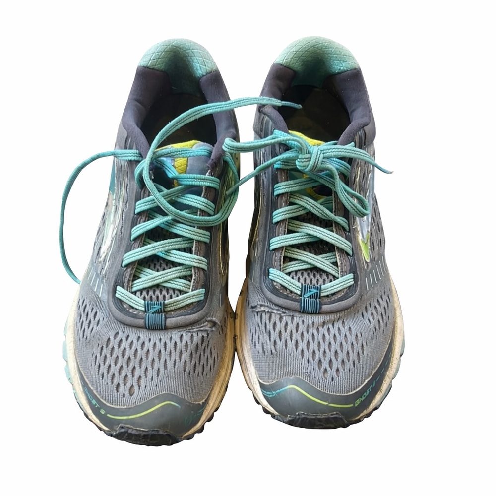 Women's Gray and Teal Running Shoes